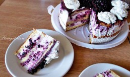 Tort cu afine si crema de branza