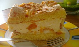 Tort cu blat crocant, crema de vanilie si mandarine