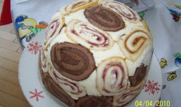 tort cu rulada si crema de iaurt