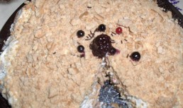 Tort de biscuiti  (Bolo de bolacha)