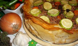 Tort de carne tocata si dovlecei