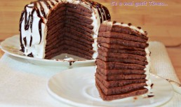 Tort de clatite cu ciocolata