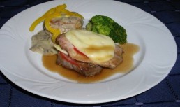 Turnulet Gratinat Din Porc Si Vita