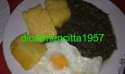 Urzici cu ochiuri si mamaliguta prajita