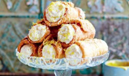 Cannoli, Desertul Clasic Sicilian Caruia Nu-i Poti Rezista