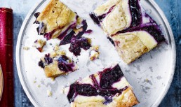 Cheesecake Cu Compot De Afine