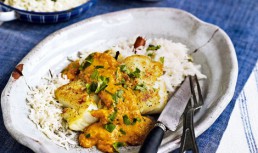 Cod Cu Sos Curry, O Reteta Cu Arome Proaspete Pentru O Cina Usoara