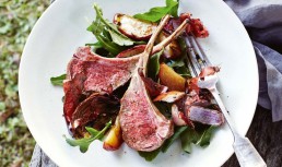 Cotlete Afumate De Miel Cu Pere Caramelizate