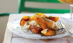 French Toast Cu Piersici Caramelizate