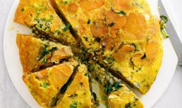 Frittata Cu Verdeata, Cartofi Si Chilli