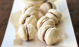 Meringue Cu Crema De Cafea