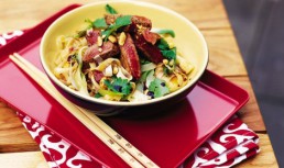 Noodles Cu Vita Si Legume (Reteta Chinezeasca)