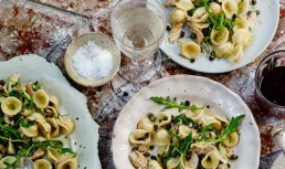 Orecchiette Cu Ton, Capere Si Rucolla