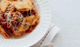 Paste Cu Sos Ragu De Rata
