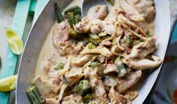 Pui Cu Cocos Si Curry - Reteta Braziliana