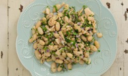Salata De Ton Cu Fasole, O Combinatie Italiana Pe Care Trebuie Sa O Incerci!