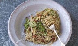 Skinny Carbonara, O Reteta De Paste Jamie Oliver