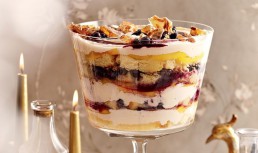 Trifle De Mango Si Afine