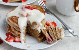 Clătite americane (pancakes) cu sos de mascarpone și vanilie