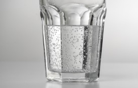 Este apa minerala un pericol pentru sanatatea ta?