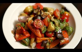 Salată de legume coapte