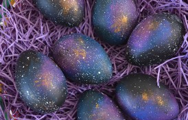 VIDEO | Cum să vopsești ouăle cu model "galaxie"