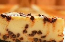 Cheesecake Cu Fulgi De Ciocolata