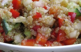 Salata mediteraneana de quinoa