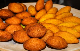 Chiftele de cartofi umplute cu carne. Rețetă irakiană (kubba pateta)