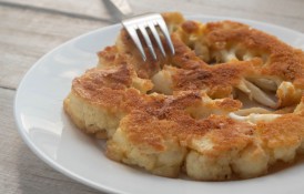 Șnițel de țelină pane - rețeta care înlouiește carnea