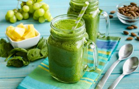 Cum faci un smoothie de detoxifiere - rețetă simplă, beneficii și cum îl consumi corect