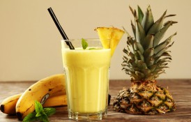 Smoothie cu ananas și banane -  rețetă super simplă și delicioasă