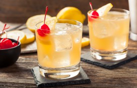 Cum faci Whiskey Sour - cocktailul perfect pentru orice ocazie