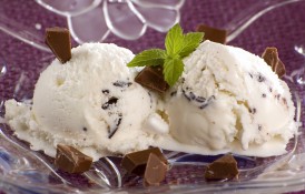 Stracciatella: Înghețata cu bucățele de ciocolată care te va face să te îndrăgostești