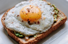 10 beneficii ale consumului regulat de ouă. De ce este bine să le incluzi în alimentație