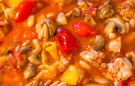 Rețetă simplă de Pui Zingara (Piept de pui cu ciuperci și sos delicios)