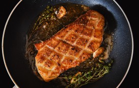 Friptură din piept de rață - rețetă la tigaie, cu piele crocantă