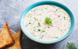 Supă rece de castraveți și iaurt - rețetă de vară