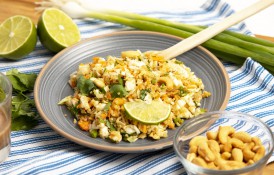 Salată de quinoa în stil thailandez