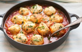 Chifteluțe de ricotta în sos de roșii