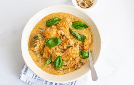 Pulpe de pui toscane - rețetă simplă, cu sos cremos