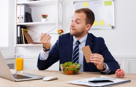 3 obiceiuri alimentare pentru a vă crește productivitatea la locul de muncă