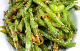 Salată picantă de fasole verde