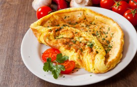 Omletă cu pesmet și mărar