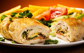 Pulpă de porc umplută – rețetă simplă, fragedă și gustoasă