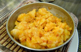 Cartofi răntăliți ardelenești cu usturoi, ceapă și ardei