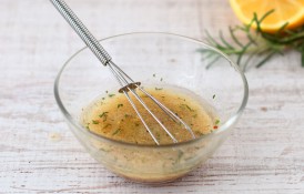 Sos grecesc pentru salate