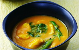 Supa De Pui Cu Dovleac Si Curry - Un Mod Inedit De A Folosi Dovleacul