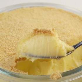 Cremă de iaurt cu biscuiți - simplă, bună, gata în 15 minute (plus răcit)