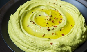 Hummus cu avocado - de post